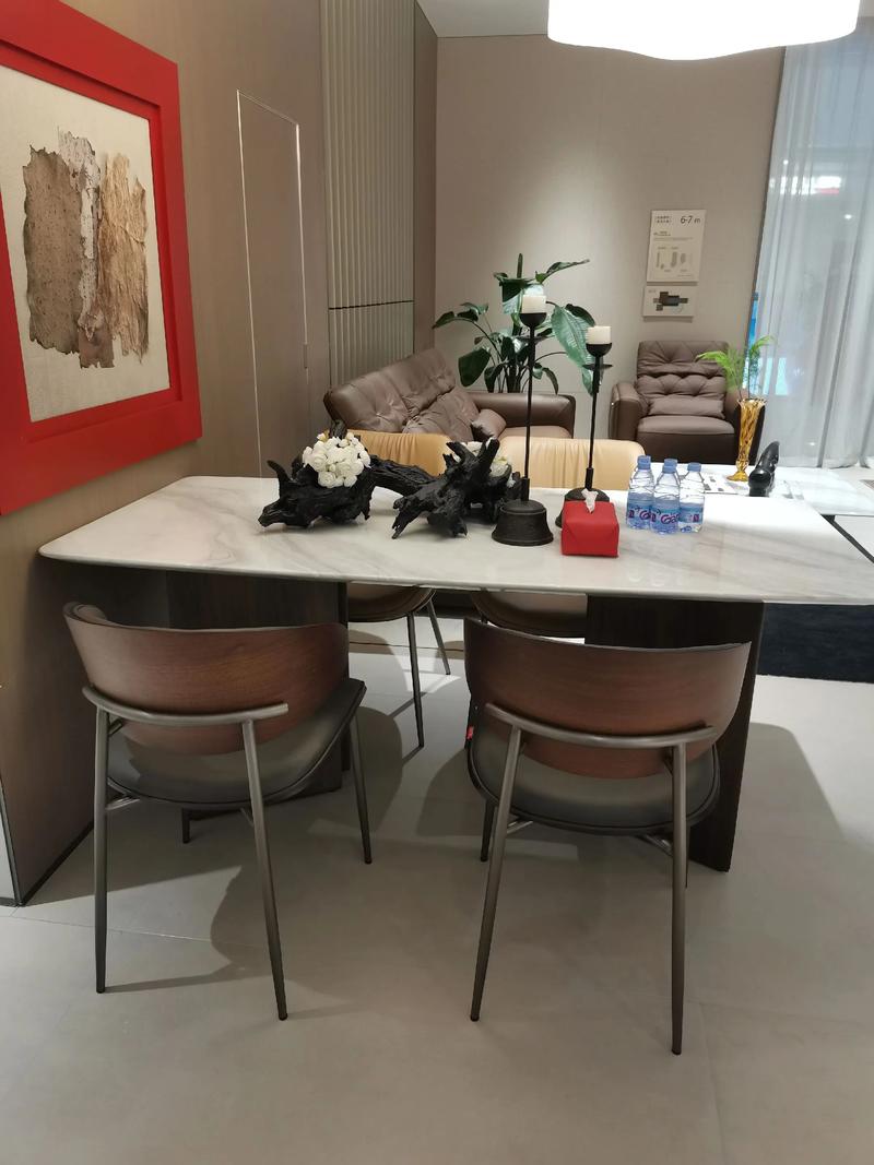 家具批发：市场动向与趋势洞察